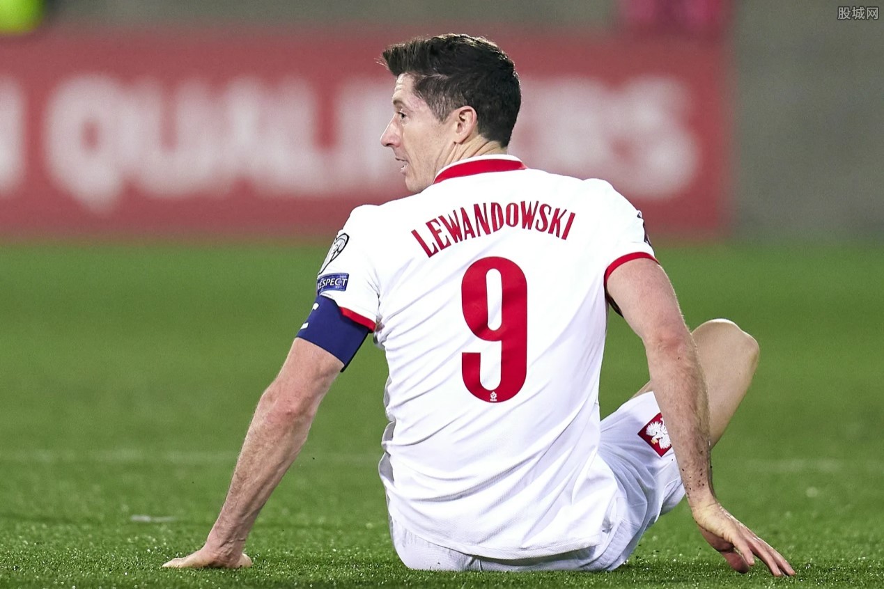 罗伯特·莱万多夫斯基：欧洲杯上的波兰之星
